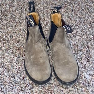 Blundstone Chelsea Boots: Stone Nubuck